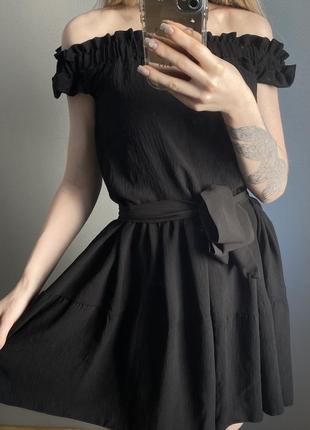 Черное короткое платье мини летнее весенннее легкое