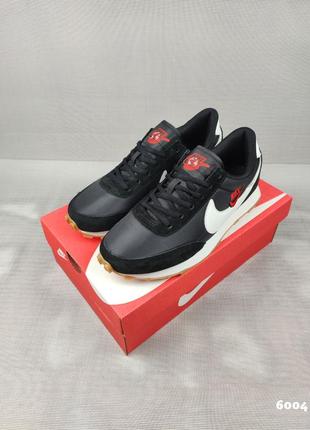 Nike worldwide black & white