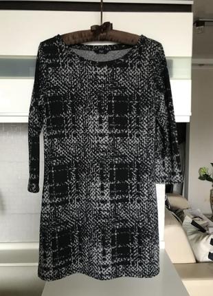 Коротка сукня