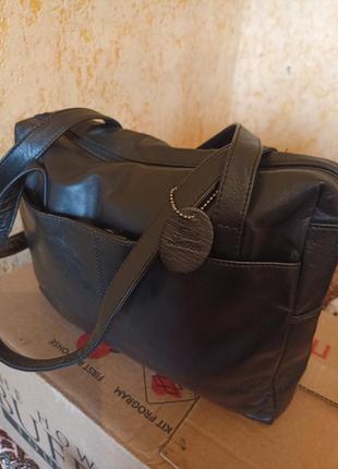Удобная кожаная сумочка real leather