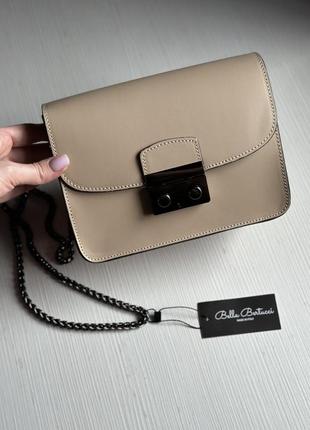 Кожаная бежевая сумка