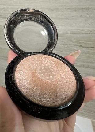 Mac обличчя m.a.c mineralize skinfinish мерехтлива пудра для обличчя5 фото