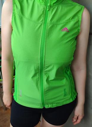 Технологичная женская жилетка adidas terrex outdoor windstopper active shell vest waistcoat