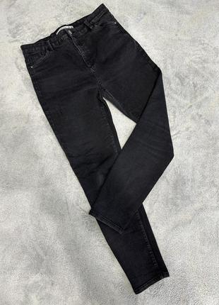Черные женские джинсы. плотный джинс. испания