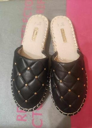 Шльопанці primark