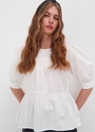 Белая блузка / рубашка / топ с баской sinsay