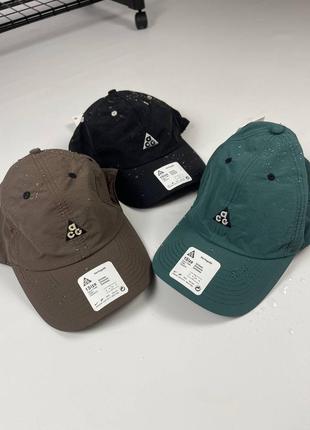 Женская мужская зелёная осенняя весенняя летняя осіння весняна літня