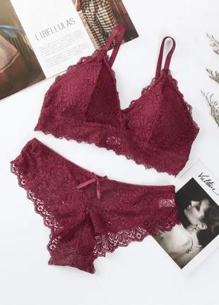 Бордовый кружевной комплект бра и трусики