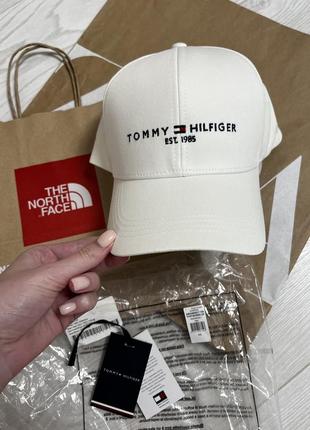 Белая кепка / бейсболка tommy hilfiger оригинал