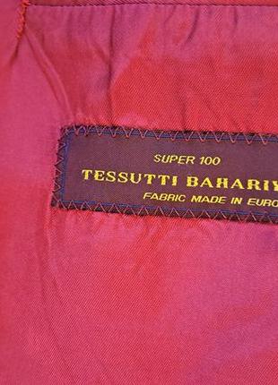 Мужской пиджак в вертикальную полоску