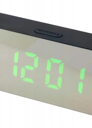 Настольные часы 1826 от сети и батареек, электронные часы с будильником, белый дисплей 9089