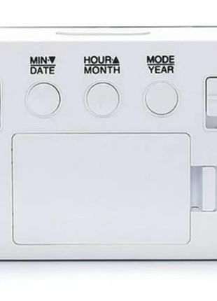 Настольные часы 1826 от сети и батареек, электронные часы с будильником, белый дисплей 9089