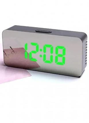 Настольные часы 1826 от сети и батареек, электронные часы с будильником, белый дисплей 9089