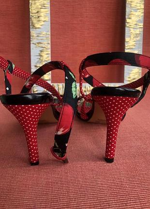 Стильные босоножки4 фото