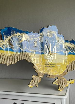 Часы настенные из эпоксидной смолы "карта украины" 40x25 см