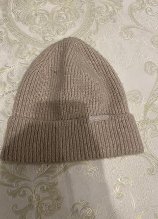 Женская шапка sinsay