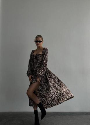 Макси платье у леопардовый принт с длинными рукавами и разрезом на ноге🔥
