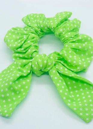 Резинка для волос салатовая в горох, с ушками