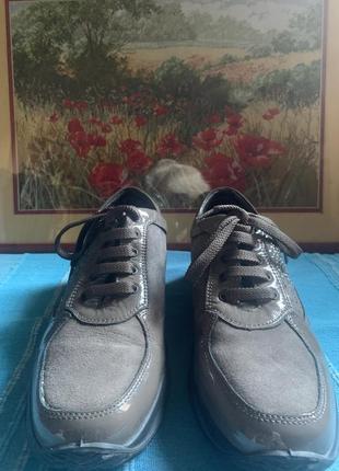 Туфлі-кроссовки