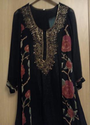 Чудесное комбинированное  платье расшито бисером, размер 10-124 фото
