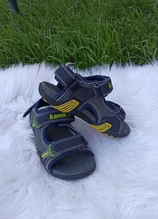 Босоніжки сандалі