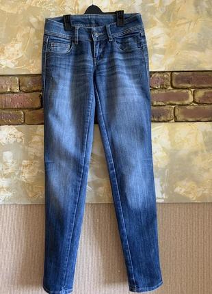 Джинси