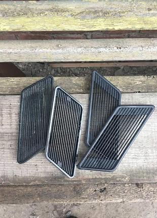 Вентиляцыоные решетки задних стоек ваз 2101-07