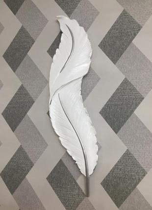 Настенный светильник в виде пера с серебристой патиной kst2315/900wh+sl