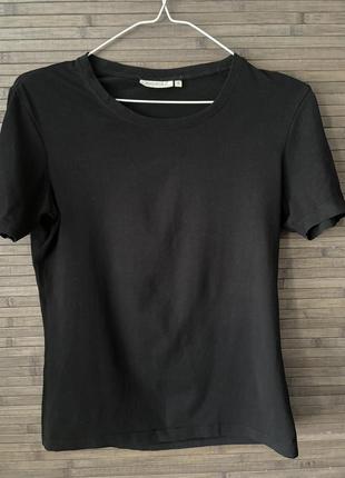 Базова футболка