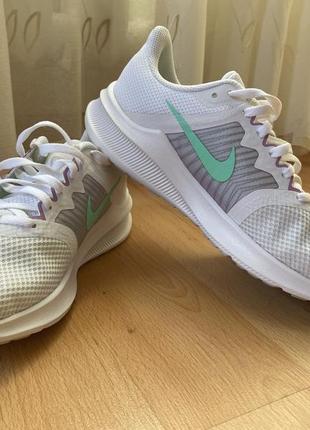 Кроссовки nike