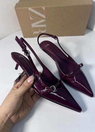 Туфлі, босоніжки, мюлі zara