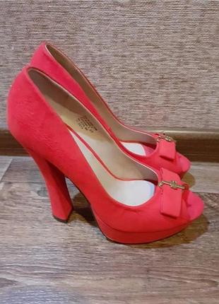 Туфлі з відкритим носком/ босоніжки на каблуку