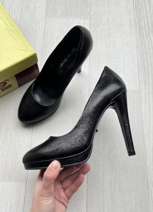 Чорні туфлі, човники від lino marano