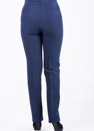 Женские  брюки "мерлин", большого размера, ткань костюмная, размеры52,60,62 синие3 фото