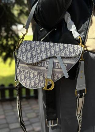Женская сумка christian dior saddle серая  чумочка диор женская седло