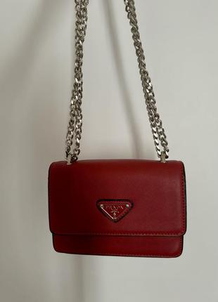 Маленька сумочка прада