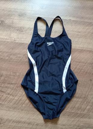 Цельный купальник speedo