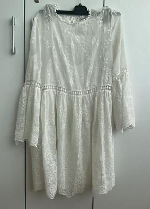Изысканное платье