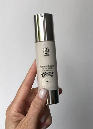 Крем для лица отбеливающий porcelain skin spf 15