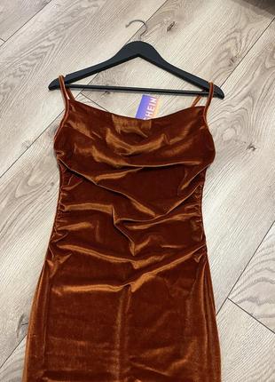 Шикарна нова оксамитова сукня міді/ брендове плаття з розрізами