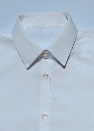 Белая рубашка с коротким рукавом