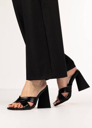 Босоніжки жіночі8 фото