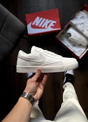 Nike blazer low white swoosh