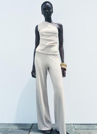 Женский костюм в рубчик со штанами и топом zara