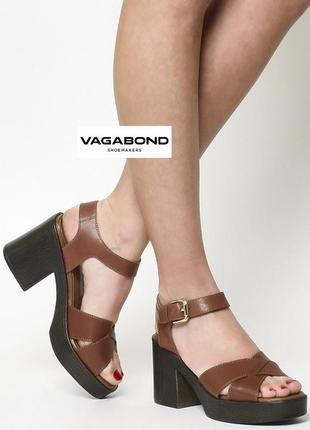 Кожаные босоножки на платформе квадратный носок vagabond