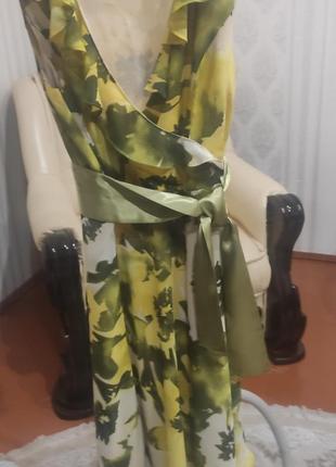 Гарне легке літнє плаття
