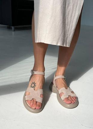 Босоножки женские