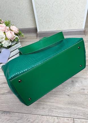 Женская стильная и качественная сумка шоппер из эко кожи зеленая4 фото