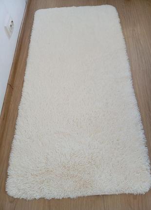 Пухнасті килими