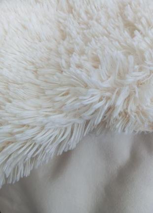 Пухнасті килими